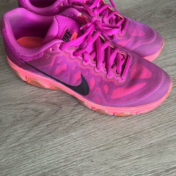 Nike Running shoe - Picture 2 of 5